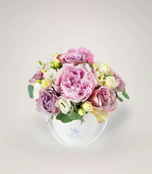 White box with vintage and white flowers